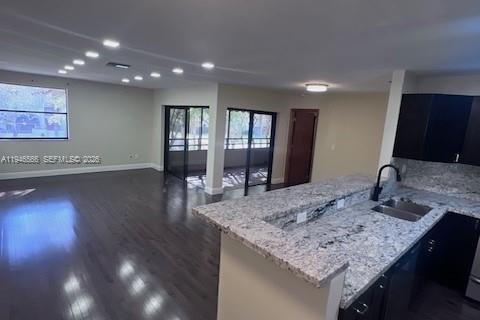 Condo in Miami, Florida, 3 bedrooms  № 2152914 - photo 1