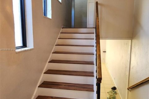 Adosado en venta en Lauderhill, Florida, 2 dormitorios, 133.41 m2 № 1982559 - foto 20