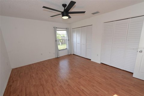 House in Sarasota, Florida 2 bedrooms, 120.49 sq.m. № 1559085 - photo 13