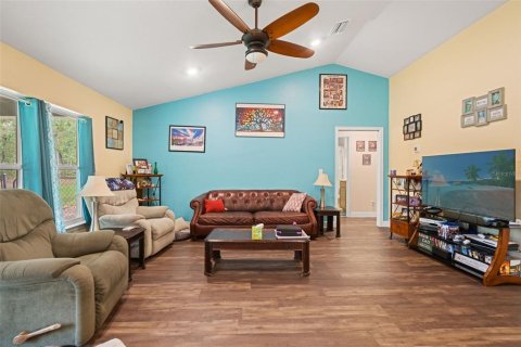 Villa ou maison à vendre à Weeki Wachee, Floride: 4 chambres, 163.42 m2 № 2129138 - photo 6
