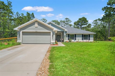 House in Weeki Wachee, Florida 4 bedrooms, 163.42 sq.m. № 2129138