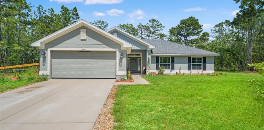 Villa ou maison à Weeki Wachee, Floride 4 chambres, 163.42 m2 № 2129138