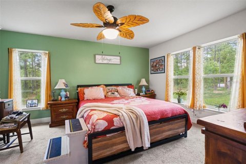 Villa ou maison à vendre à Weeki Wachee, Floride: 4 chambres, 163.42 m2 № 2129138 - photo 15