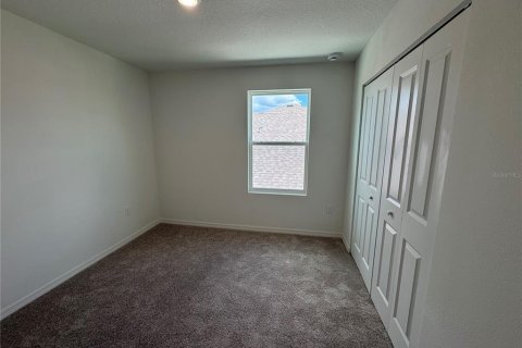 House in Poinciana, Florida 3 bedrooms, 145.95 sq.m. № 2424155 - photo 13