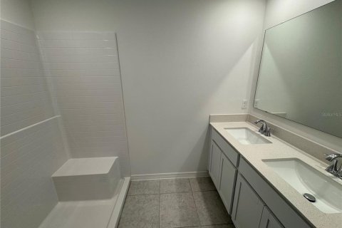 House in Poinciana, Florida 3 bedrooms, 145.95 sq.m. № 2424155 - photo 12