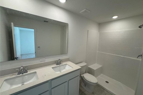 House in Poinciana, Florida 3 bedrooms, 145.95 sq.m. № 2424155 - photo 11