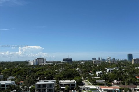 Condominio en venta en North Miami, Florida, 1 dormitorio, 78.6 m2 № 1940304 - foto 2