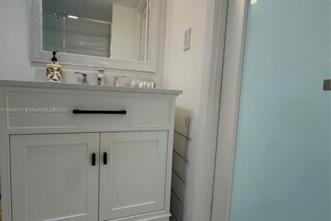 Condominio en venta en North Miami, Florida, 1 dormitorio, 78.6 m2 № 1940304 - foto 30
