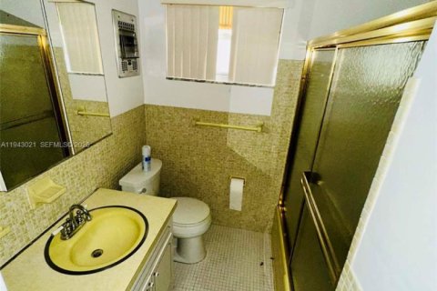 Copropriété à louer à Hallandale Beach, Floride: 1 chambre, 71.53 m2 № 1999391 - photo 11