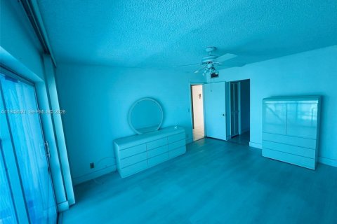 Copropriété à louer à Hallandale Beach, Floride: 1 chambre, 71.53 m2 № 1999391 - photo 7
