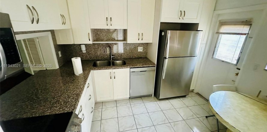 Condo à Hallandale Beach, Floride, 1 chambre  № 1999391