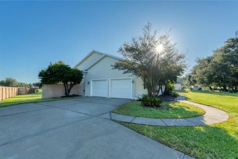 House in Dade City, Florida 4 bedrooms, 137.5 sq.m. № 1847433 - photo 5