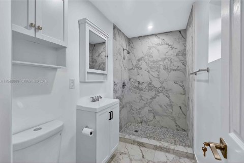 Купить виллу или дом в Форт-Лодердейл, Флорида 3 спальни, 100.61м2, № 2005266 - фото 15