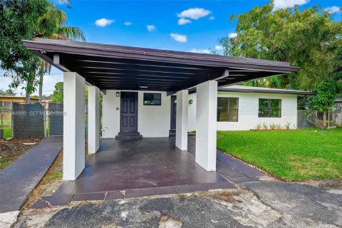 Купить виллу или дом в Форт-Лодердейл, Флорида 3 спальни, 100.61м2, № 2005266 - фото 3