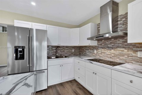 Купить виллу или дом в Форт-Лодердейл, Флорида 3 спальни, 100.61м2, № 2005266 - фото 9