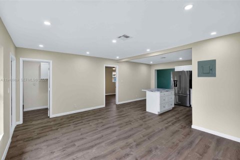 Купить виллу или дом в Форт-Лодердейл, Флорида 3 спальни, 100.61м2, № 2005266 - фото 7