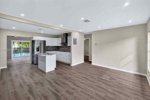 Купить виллу или дом в Форт-Лодердейл, Флорида 3 спальни, 100.61м2, № 2005266 - фото 6