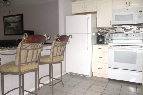 Condominio en venta en Stuart, Florida, 2 dormitorios, 100.71 m2 № 2000254 - foto 6