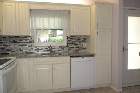 Condominio en venta en Stuart, Florida, 2 dormitorios, 100.71 m2 № 2000254 - foto 3