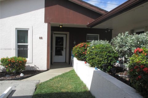 Condominio en venta en Stuart, Florida, 2 dormitorios, 100.71 m2 № 2000254 - foto 18