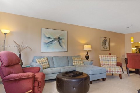 Copropriété à vendre à Hallandale Beach, Floride: 1 chambre, 80.82 m2 № 1937436 - photo 8