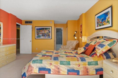 Copropriété à vendre à Hallandale Beach, Floride: 1 chambre, 80.82 m2 № 1937436 - photo 12