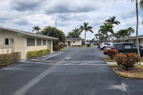 Condominio en venta en West Palm Beach, Florida, 1 dormitorio, 61.5 m2 № 2030358 - foto 3