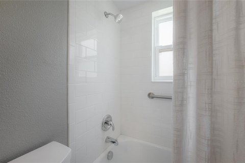 Casa en venta en Wesley Chapel, Florida, 3 dormitorios, 185.62 m2 № 1907493 - foto 17