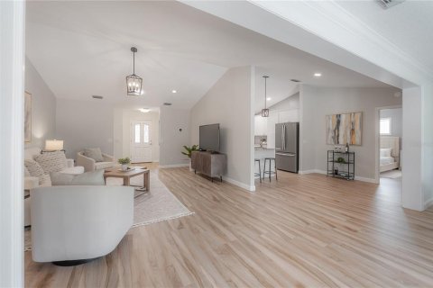 Casa en venta en Wesley Chapel, Florida, 3 dormitorios, 185.62 m2 № 1907493 - foto 28
