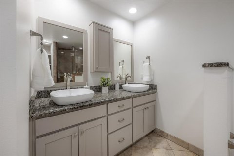 Casa en venta en Wesley Chapel, Florida, 3 dormitorios, 185.62 m2 № 1907493 - foto 12