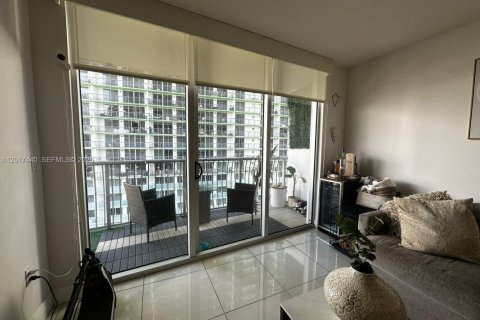 Condominio en alquiler en Miami, Florida, 1 dormitorio, 76.64 m2 № 2086023 - foto 5