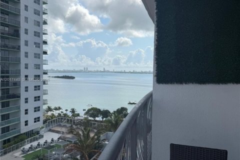 Condominio en alquiler en Miami, Florida, 1 dormitorio, 76.64 m2 № 2086023 - foto 25