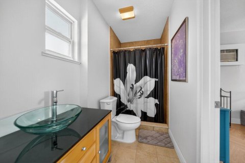 Villa ou maison à vendre à Jensen Beach, Floride: 5 chambres, 457.82 m2 № 2250442 - photo 28