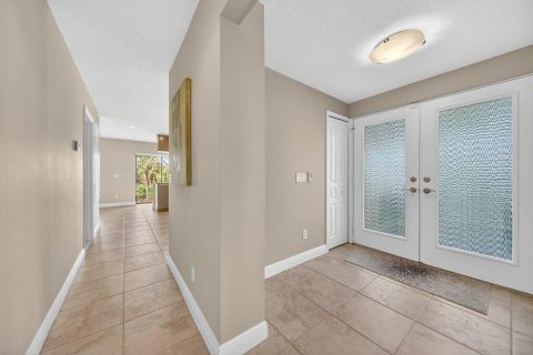 Villa ou maison à vendre à Jensen Beach, Floride: 5 chambres, 457.82 m2 № 2250442 - photo 19