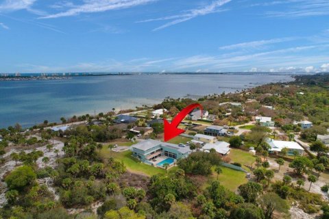 Villa ou maison à vendre à Jensen Beach, Floride: 5 chambres, 457.82 m2 № 2250442 - photo 3