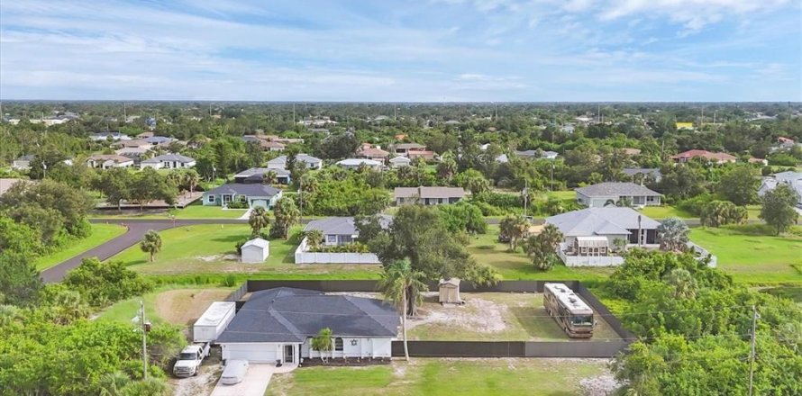Villa ou maison à Englewood, Floride 3 chambres, 160.63 m2 № 1809904