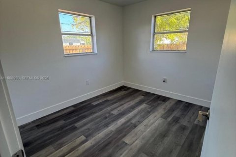 Villa ou maison à louer à Homestead, Floride: 3 chambres, 89.93 m2 № 2050952 - photo 8