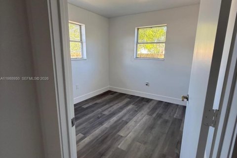 Villa ou maison à louer à Homestead, Floride: 3 chambres, 89.93 m2 № 2050952 - photo 6