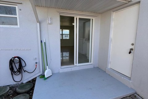 Villa ou maison à louer à Homestead, Floride: 3 chambres, 89.93 m2 № 2050952 - photo 11