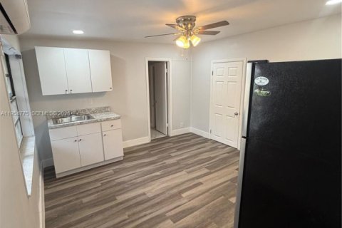 Immobilier commercial à Oakland Park, Floride 1 chambre, 46.45 m2 № 2009271