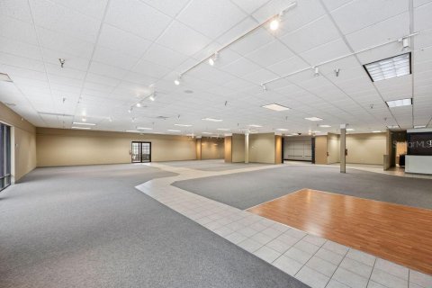 Commercial property in Lakeland, Florida 1226.68 sq.m. № 1770007 - photo 5
