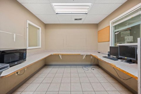 Commercial property in Lakeland, Florida 1226.68 sq.m. № 1770007 - photo 19