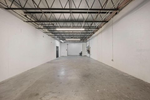 Commercial property in Lakeland, Florida 1226.68 sq.m. № 1770007 - photo 25