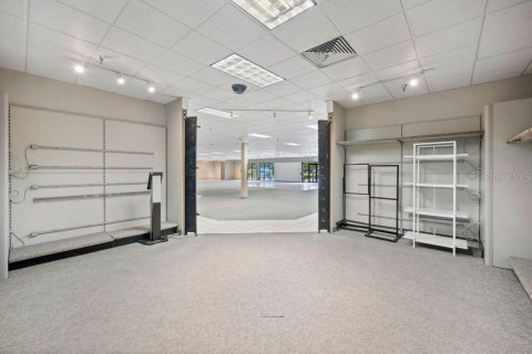 Commercial property in Lakeland, Florida 1226.68 sq.m. № 1770007 - photo 16