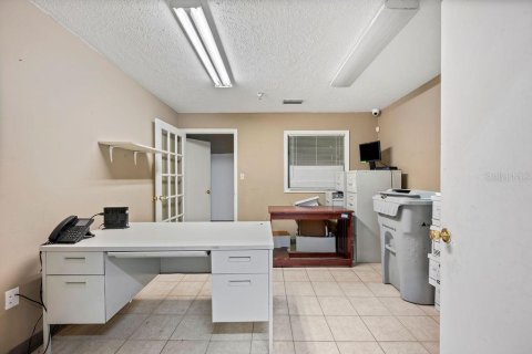 Commercial property in Lakeland, Florida 1226.68 sq.m. № 1770007 - photo 17