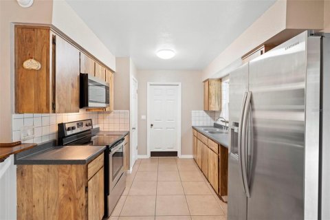 House in Orange City, Florida 4 bedrooms, 134.89 sq.m. № 1869332 - photo 5