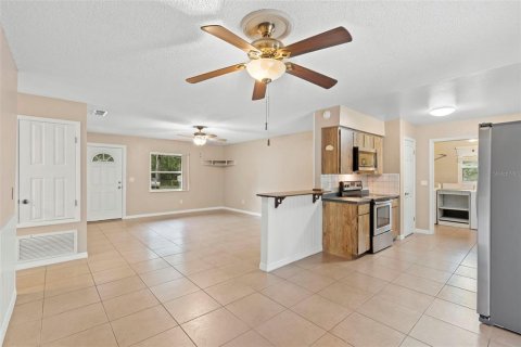 House in Orange City, Florida 4 bedrooms, 134.89 sq.m. № 1869332 - photo 22