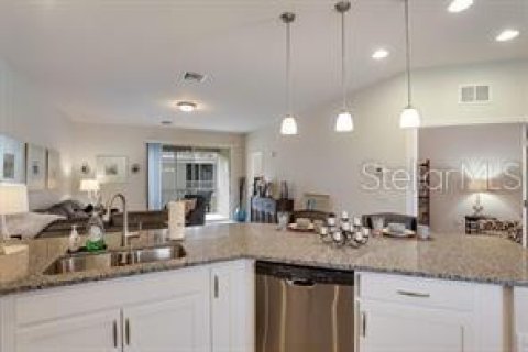 Condominio en alquiler en Sarasota, Florida, 2 dormitorios, 132.29 m2 № 1679649 - foto 3