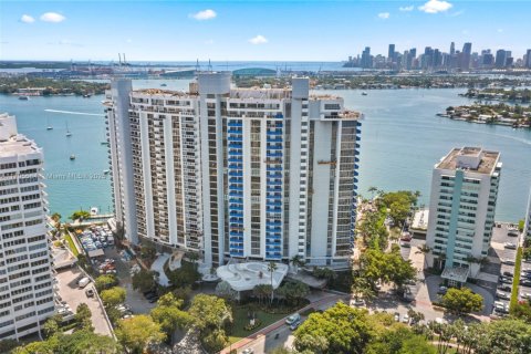 Condo in Miami Beach, Florida, 3 bedrooms  № 1709271 - photo 3