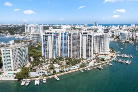 Condo in Miami Beach, Florida, 3 bedrooms  № 1709271 - photo 4